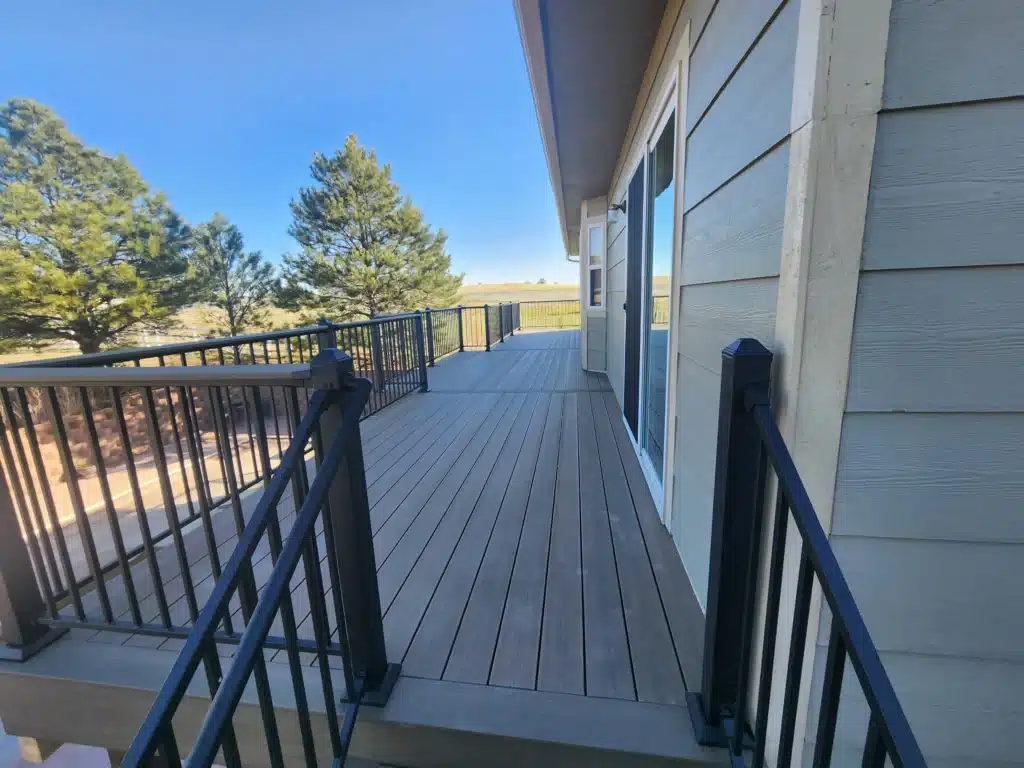 Managing Thermal Expansion of Composite Decking in Colorado’s Extreme Climate